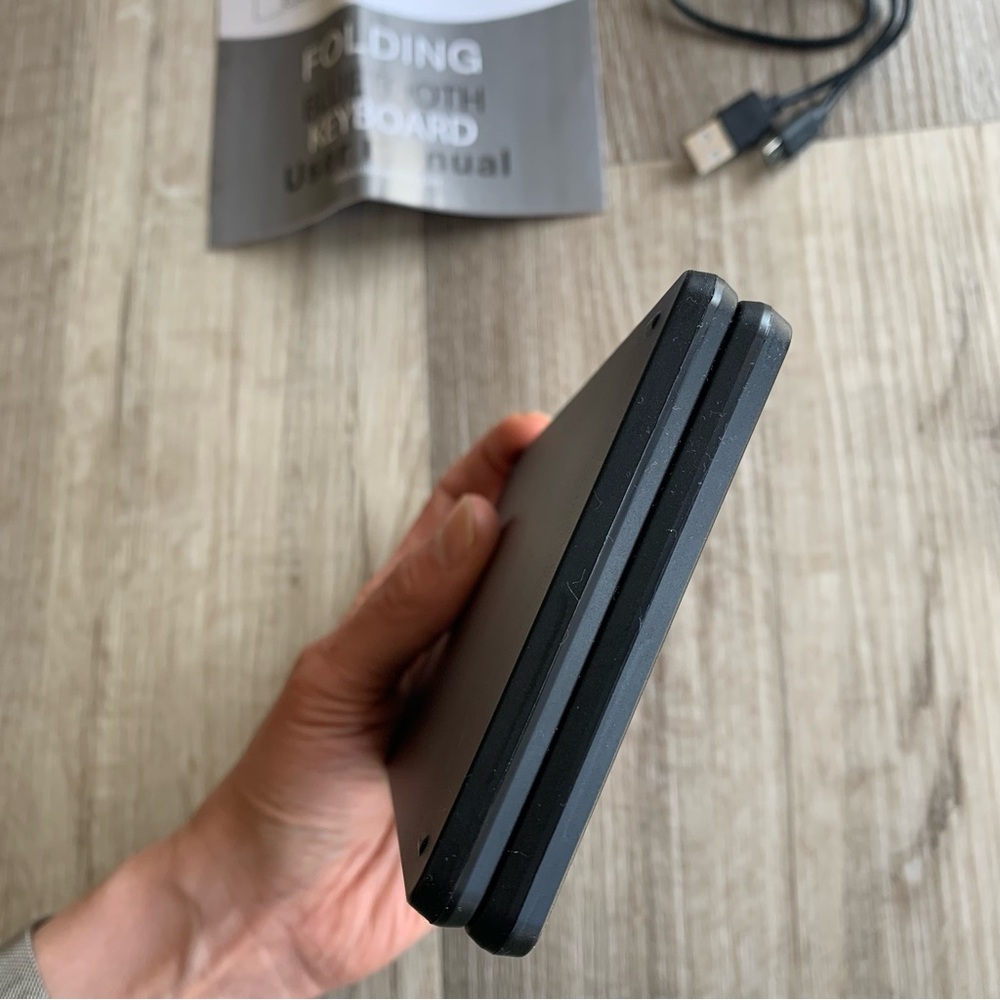 NWOT Mini Foldable Wireless Keyboard Compatible with iOS, Android and Windows - Picture 6 of 11